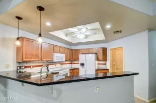 Photo #5: 6594669 Listing