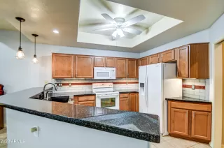 Photo #6: 6594669 Listing