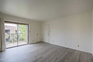 Photo #3: 6594843 Listing 