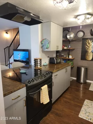 Photo #2: 6594945 Listing