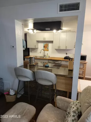 Photo #6: 6594945 Listing