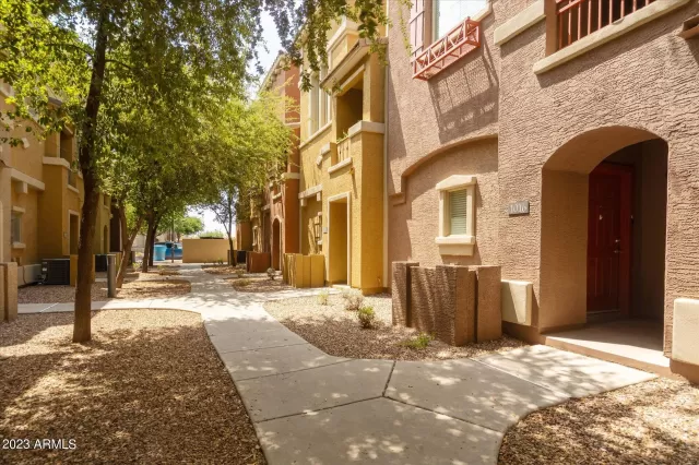 MLS: 6595378 Condo For Sale