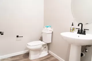 Photo #6: 6595400 Listing