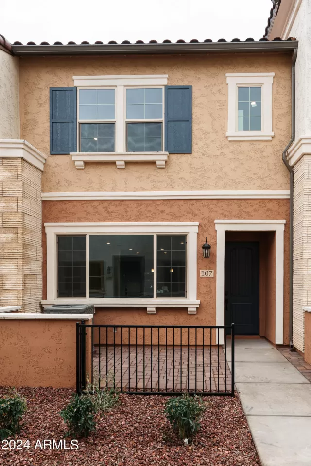 MLS: 6595628 Condo For Sale