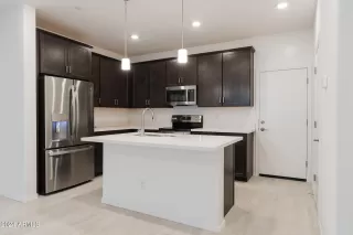 Photo #1: 6595628 Listing