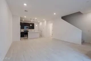 Photo #3: 6595628 Listing