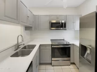 Photo #3: 6595655 Listing