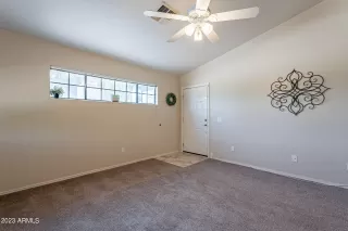 Photo #6: 6595796 Listing