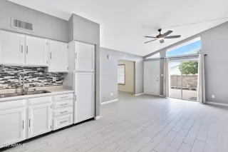 Photo #6: 6595815 Listing 