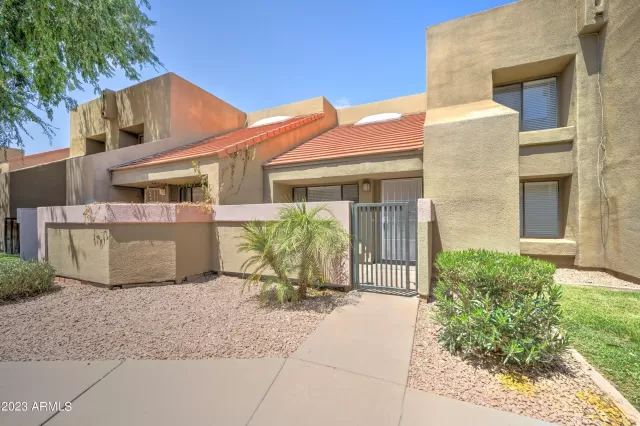 MLS: 6595846 Condo For Sale