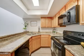 Photo #6: 6595846 Listing 