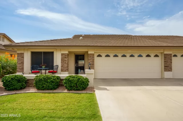 MLS: 6595903 Condo For Sale