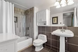 Photo #5: 6595992 Listing