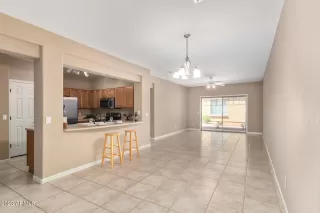 Photo #2: 6596218 Listing