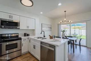 Photo #5: 6596452 Listing 