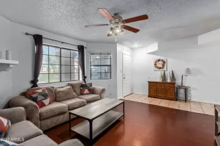 Photo #5: 6596471 Listing