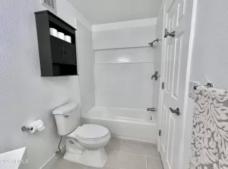 Photo #4: 6596842 Listing