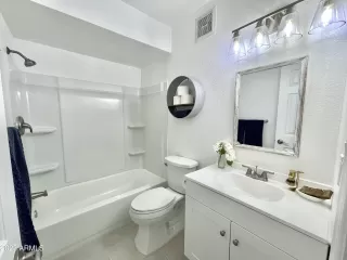 Photo #6: 6596842 Listing