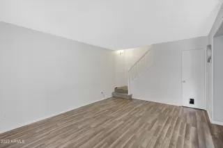 Photo #5: 6596843 Listing