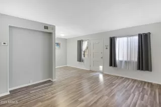 Photo #6: 6596843 Listing