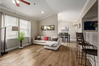 Photo #4: 6596947 Listing