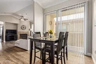 Photo #6: 6596947 Listing