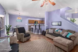 Photo #2: 6596957 Listing