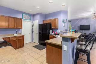 Photo #6: 6596957 Listing