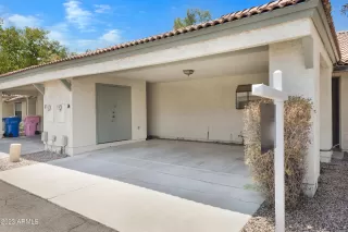 Photo #3: 6596973 Listing