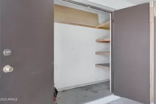 Photo #5: 6596973 Listing