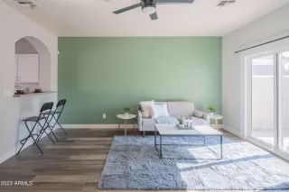 Photo #4: 6596986 Listing