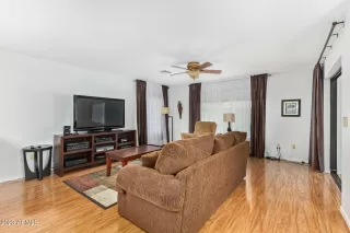 Photo #5: 6597519 Listing 