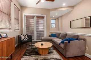 Photo #3: 6597641 Listing