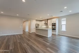 Photo #6: 6597679 Listing 