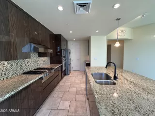 Photo #3: 6597880 Listing