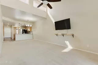 Photo #2: 6598056 Listing