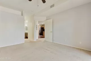 Photo #3: 6598056 Listing