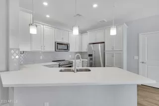 Photo #4: 6598086 Listing 