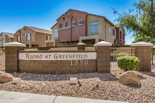 MLS: 6598346 Condo For Sale