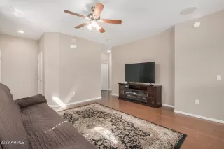 Photo #5: 6598346 Listing 