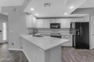 Photo #4: 6598480 Listing 