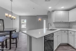 Photo #5: 6598480 Listing 