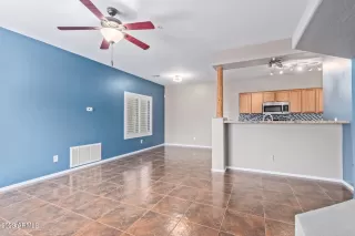 Photo #5: 6598520 Listing