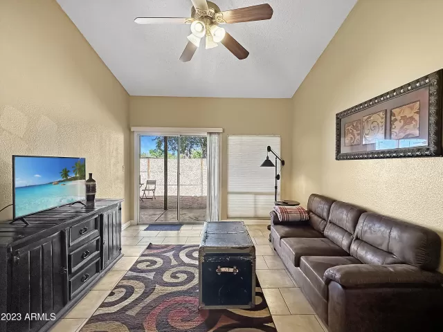 MLS: 6598732 Condo For Sale