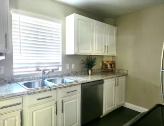 Photo #4: 6598736 Listing