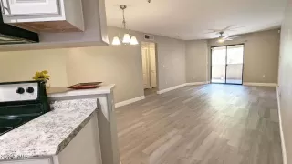 Photo #6: 6598736 Listing