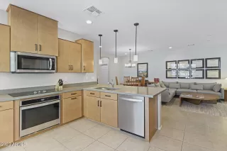 Photo #6: 6598911 Listing