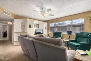 Photo #4: 6599332 Listing