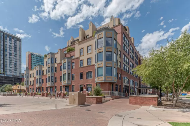 MLS: 6599404 Condo For Sale
