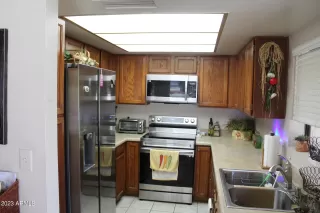 Photo #5: 6599500 Listing